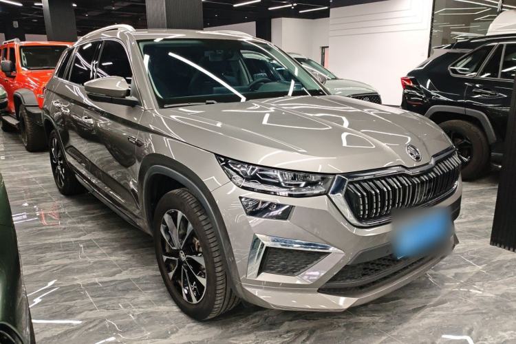 Used Skoda Kodiaq 2023 TSI330 7-Seater Two-Wheel-Drive Luxury Edition Exterior 2