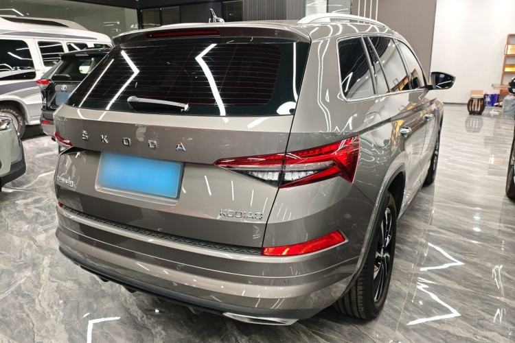 Used Skoda Kodiaq 2023 TSI330 7-Seater Two-Wheel-Drive Luxury Edition Exterior 5