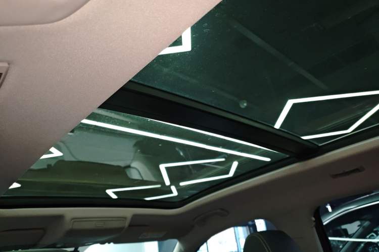 Used Skoda Kodiaq 2023 TSI330 7-Seater Two-Wheel-Drive Luxury Edition Headliner