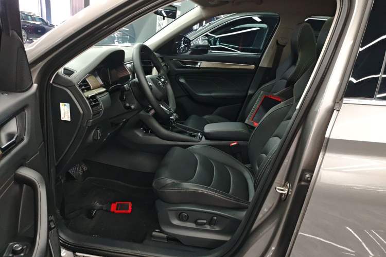 Used Skoda Kodiaq 2023 TSI330 7-Seater Two-Wheel-Drive Luxury Edition Left Front Seat