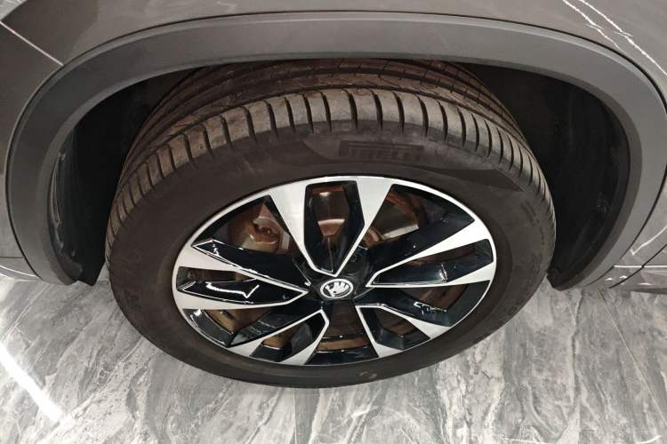 Used Skoda Kodiaq 2023 TSI330 7-Seater Two-Wheel-Drive Luxury Edition Left Front Wheel Hub