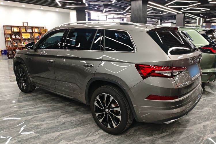 Used Skoda Kodiaq 2023 TSI330 7-Seater Two-Wheel-Drive Luxury Edition Left Side