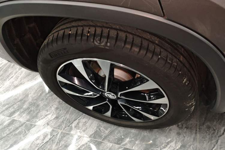 Used Skoda Kodiaq 2023 TSI330 7-Seater Two-Wheel-Drive Luxury Edition Right Rear Wheel Hub