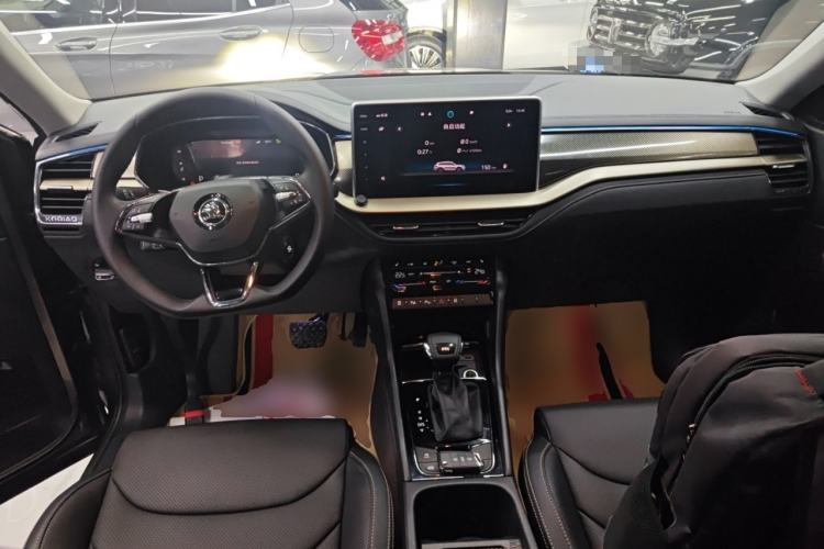 Used Skoda Kodiaq 2023 Facelifted TSI330 5-Seater Two-Wheel-Drive Luxury Edition Center Console