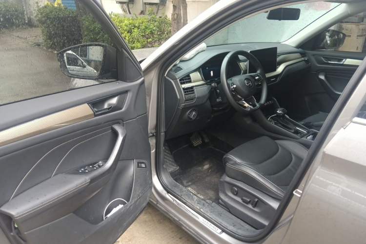 Used Skoda Kodiaq 2023 Facelifted TSI330 5-Seater Two-Wheel-Drive Luxury Edition Driver Seat