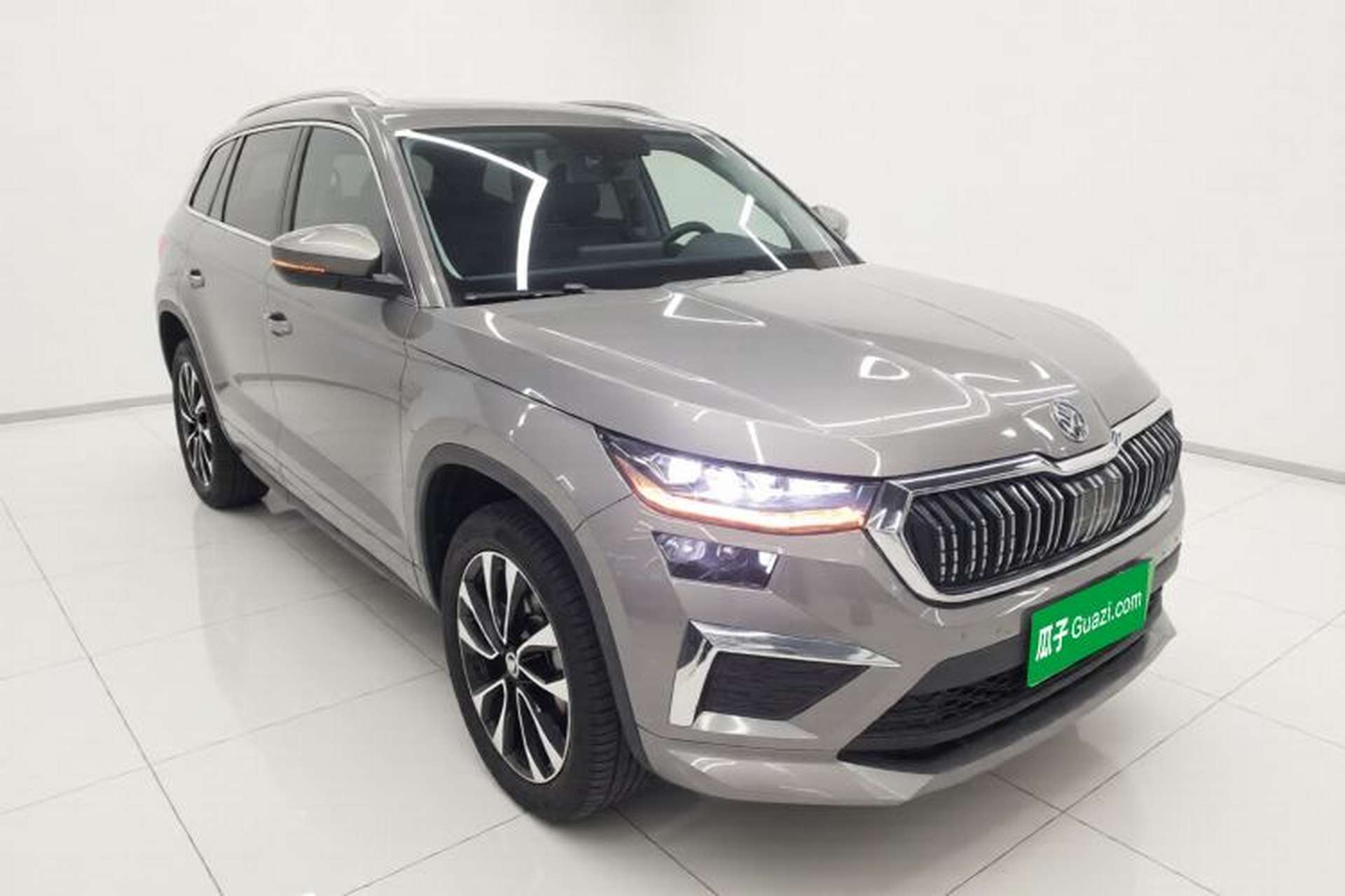 Used Skoda Kodiaq 2023 TSI330 7-Seater Two-Wheel-Drive Luxury Edition Exterior 1