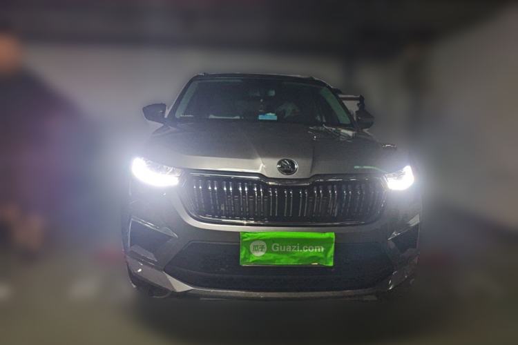 Used Skoda Kodiaq 2023 Facelifted TSI330 5-Seater Two-Wheel-Drive Luxury Edition Front