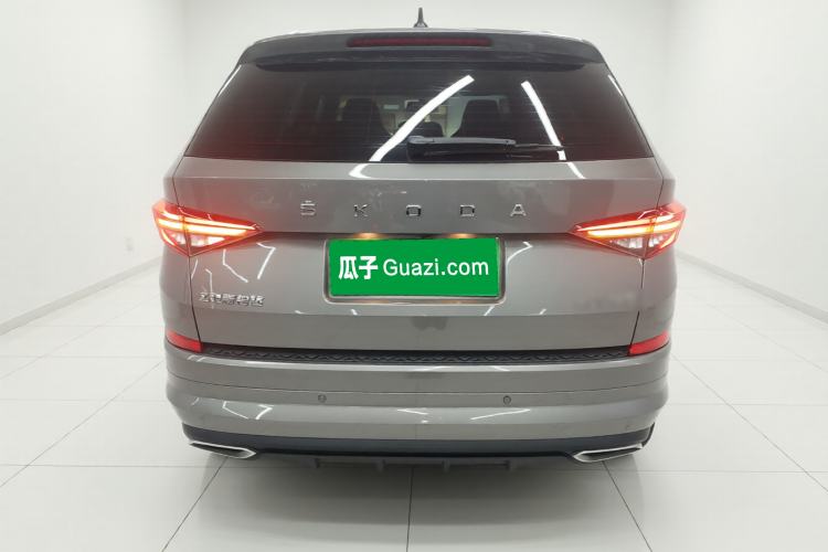 Used Skoda Kodiaq 2023 TSI330 7-Seater Two-Wheel-Drive Luxury Edition Rear