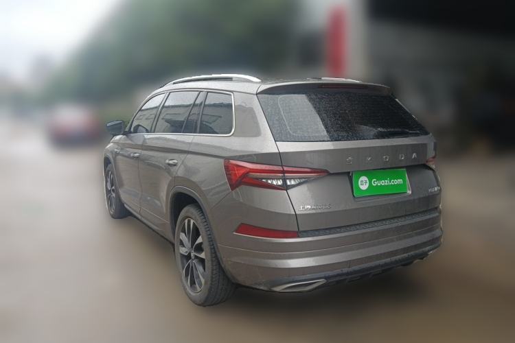 Used Skoda Kodiaq 2023 Facelifted TSI330 5-Seater Two-Wheel-Drive Luxury Edition Rear Left 45 Deg