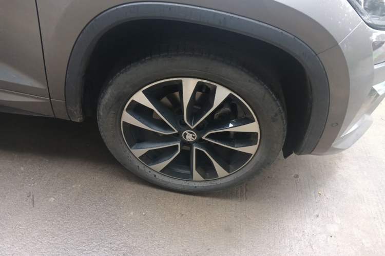 Used Skoda Kodiaq 2023 Facelifted TSI330 5-Seater Two-Wheel-Drive Luxury Edition Right Front Wheel Hub