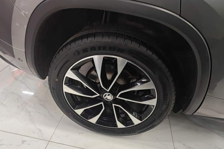 Used Skoda Kodiaq 2023 Facelifted TSI330 5-Seater Two-Wheel-Drive Luxury Edition Right Rear Wheel Hub