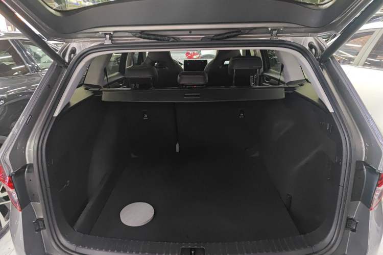 Used Skoda Kodiaq 2023 Facelifted TSI330 5-Seater Two-Wheel-Drive Luxury Edition Trunk