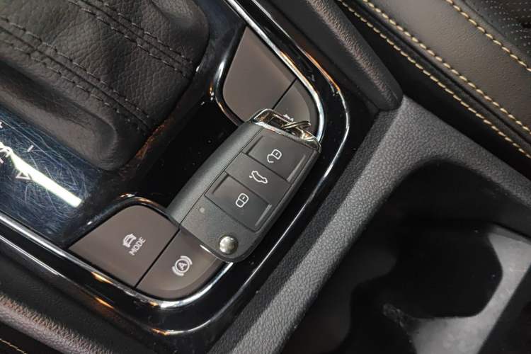 Used Skoda Kodiaq 2023 Facelifted TSI330 5-Seater Two-Wheel-Drive Luxury Edition Vehicle Key