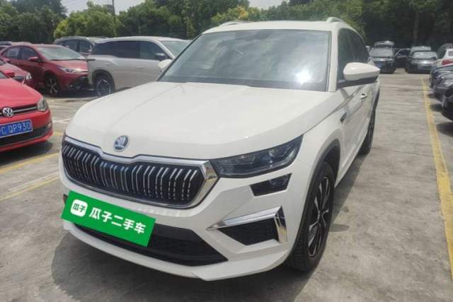 Used Skoda Kodiaq 2023 Facelifted TSI330 5-Seater Two-Wheel-Drive Luxury Edition