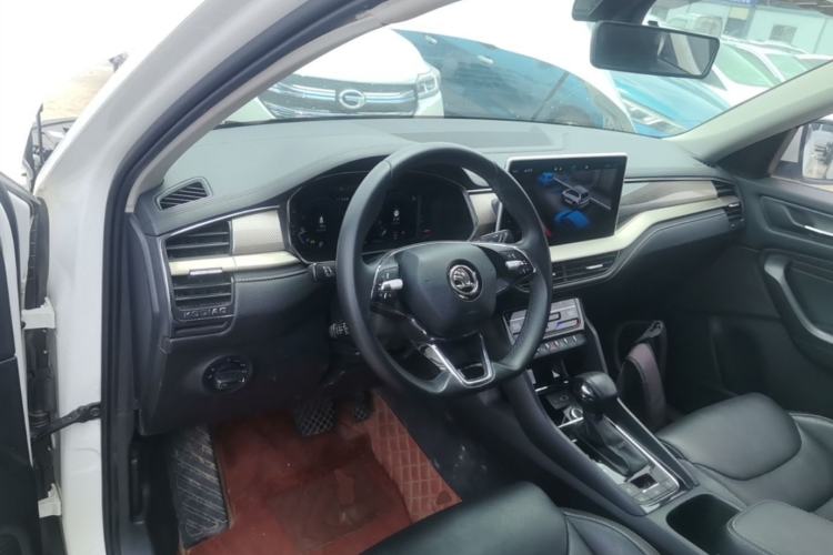 Used Skoda Kodiaq 2023 TSI330 5-Seater Two-Wheel-Drive Luxury Edition Center Console