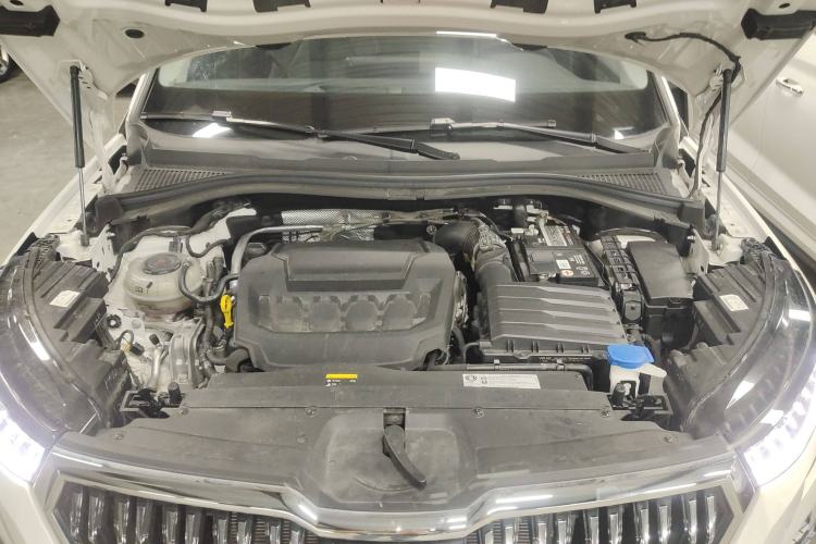 Used Skoda Kodiaq 2023 Facelifted TSI330 7-Seater Two-Wheel-Drive Luxury Edition Engine Bay