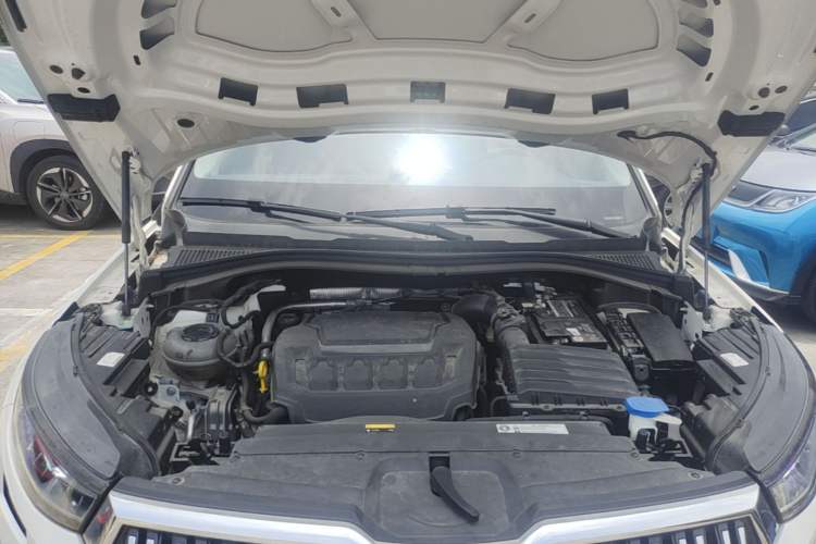 Used Skoda Kodiaq 2023 Facelifted TSI330 5-Seater Two-Wheel-Drive Luxury Edition Engine Bay
