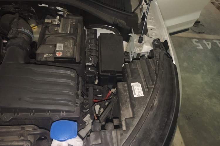 Used Skoda Kodiaq 2023 Facelifted TSI330 5-Seater Two-Wheel-Drive Luxury Edition Engine Bay Left