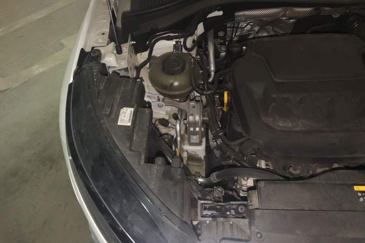 Used Skoda Kodiaq 2023 Facelifted TSI330 5-Seater Two-Wheel-Drive Luxury Edition Engine Bay Right