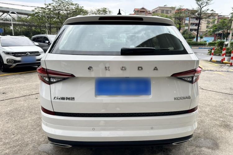 Used Skoda Kodiaq 2023 Facelifted TSI330 5-Seater Two-Wheel-Drive Luxury Edition Exterior 1