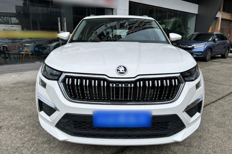 Used Skoda Kodiaq 2023 Facelifted TSI330 5-Seater Two-Wheel-Drive Luxury Edition Exterior 6
