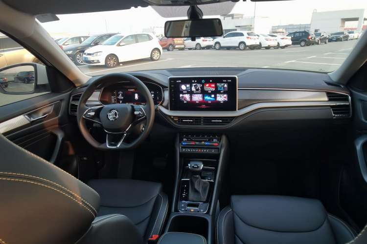 Used Skoda Kodiaq 2023 Facelifted TSI330 5-Seater Two-Wheel-Drive Luxury Edition Interior 1