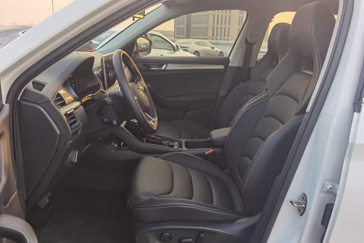 Used Skoda Kodiaq 2023 Facelifted TSI330 5-Seater Two-Wheel-Drive Luxury Edition Interior 3