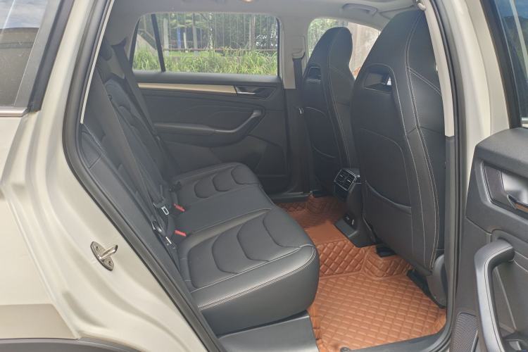 Used Skoda Kodiaq 2023 TSI330 5-Seater Two-Wheel-Drive Luxury Edition Interior 4
