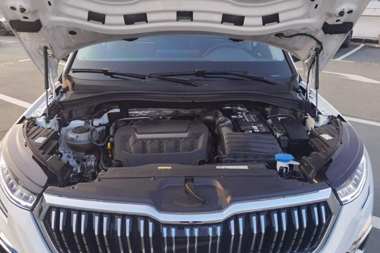 Used Skoda Kodiaq 2023 Facelifted TSI330 5-Seater Two-Wheel-Drive Luxury Edition Interior 6