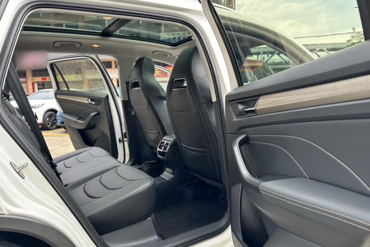 Used Skoda Kodiaq 2023 Facelifted TSI330 5-Seater Two-Wheel-Drive Luxury Edition Interior 6