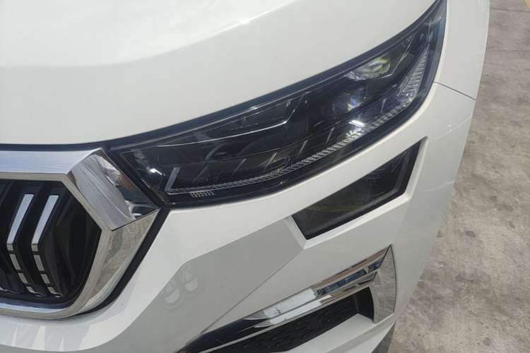 Used Skoda Kodiaq 2023 Facelifted TSI330 5-Seater Two-Wheel-Drive Luxury Edition Left Front Headlight