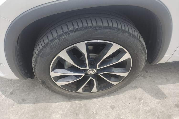 Used Skoda Kodiaq 2023 Facelifted TSI330 5-Seater Two-Wheel-Drive Luxury Edition Left Front Wheel Hub