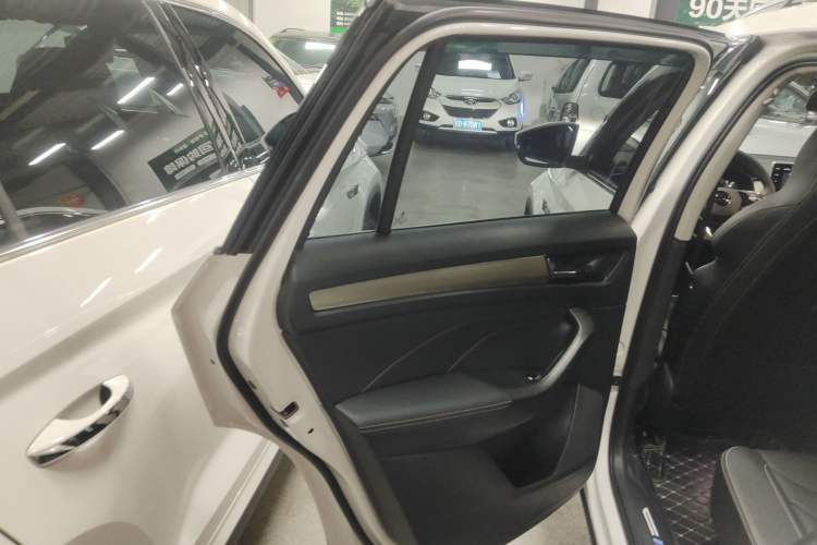 Used Skoda Kodiaq 2023 Facelifted TSI330 7-Seater Two-Wheel-Drive Luxury Edition Left Rear Door Interior