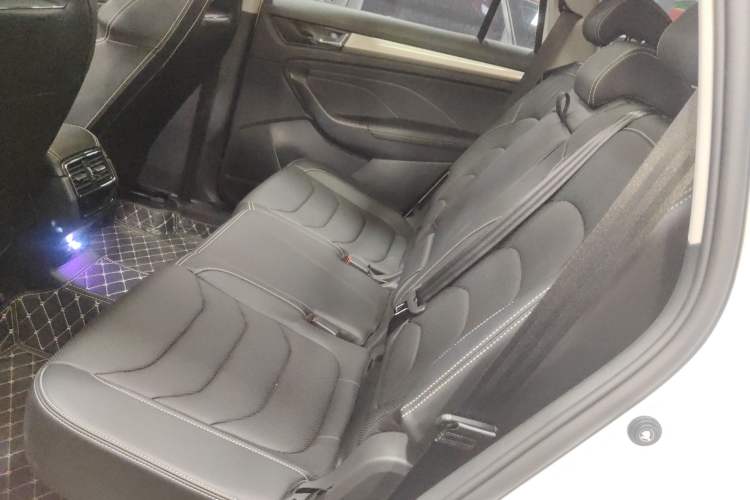 Used Skoda Kodiaq 2023 Facelifted TSI330 7-Seater Two-Wheel-Drive Luxury Edition Left Rear Seat