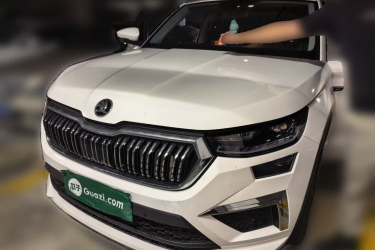 Używany Skoda Kodiaq 2023 TSI330 5-Seater Two-Wheel-Drive Luxury Edition Guazi used car, China used car export, Used car for sale, Used cars, Cheapest cars for sale