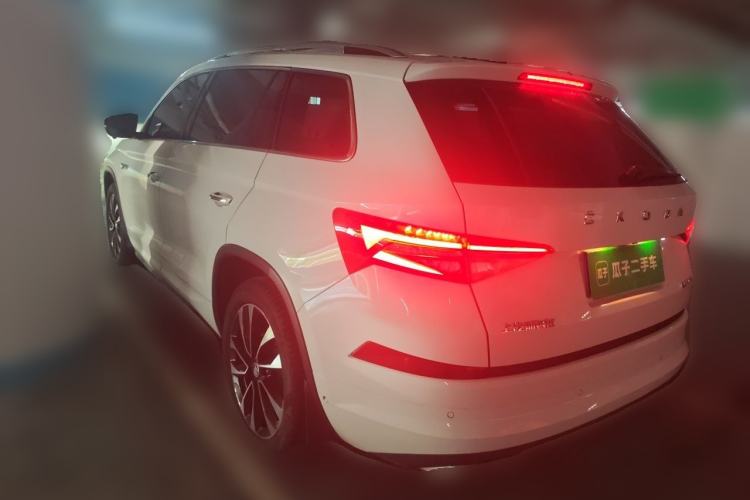 Used Skoda Kodiaq 2023 Facelifted TSI330 5-Seater Two-Wheel-Drive Luxury Edition Rear Left 45 Deg