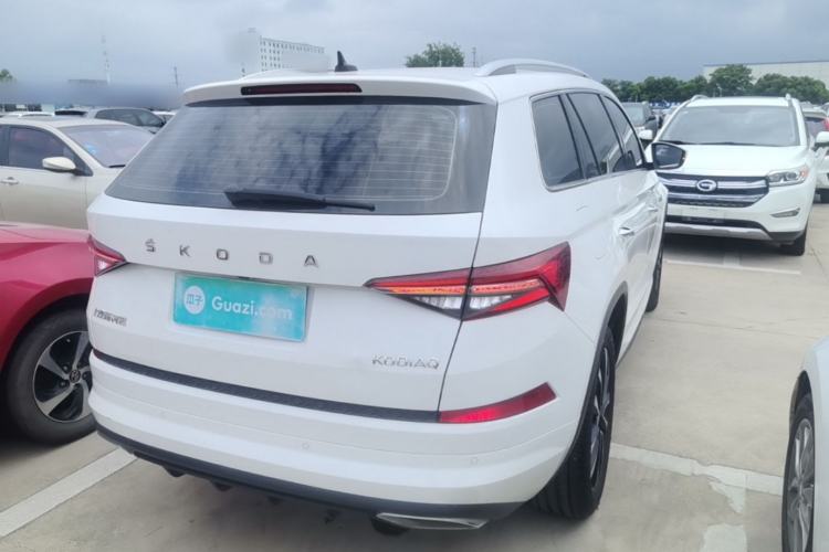 Used Skoda Kodiaq 2023 TSI330 5-Seater Two-Wheel-Drive Luxury Edition Rear Right 45 Deg