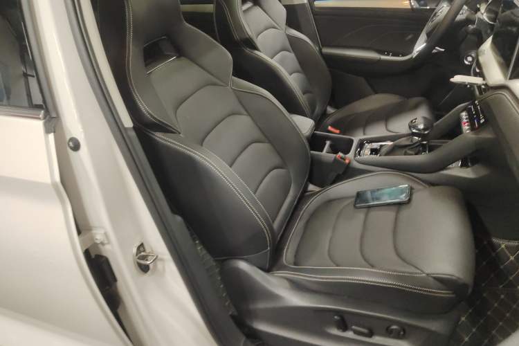 Used Skoda Kodiaq 2023 Facelifted TSI330 7-Seater Two-Wheel-Drive Luxury Edition Right Front Seat