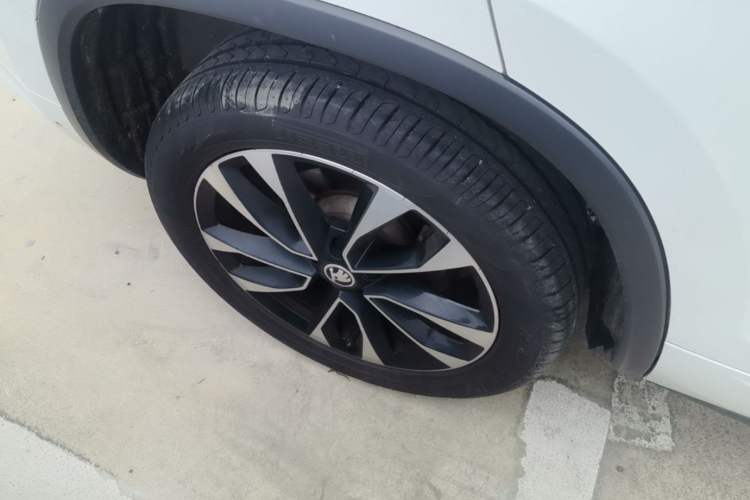 Used Skoda Kodiaq 2023 TSI330 5-Seater Two-Wheel-Drive Luxury Edition Right Rear Wheel Hub