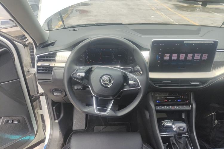 Used Skoda Kodiaq 2023 Facelifted TSI330 5-Seater Two-Wheel-Drive Luxury Edition Steering Wheel