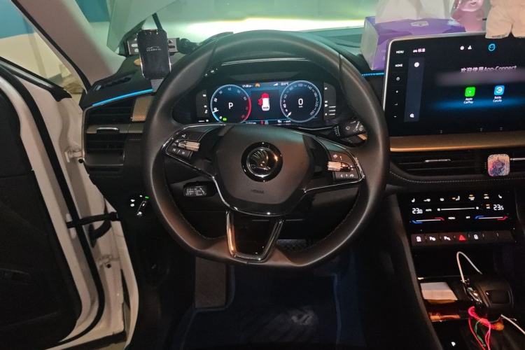 Used Skoda Kodiaq 2023 Facelifted TSI330 5-Seater Two-Wheel-Drive Luxury Edition Steering Wheel