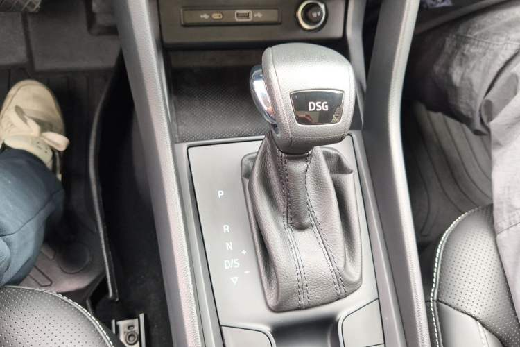 Used Skoda Kodiaq 2024 TSI330 5-Seat Two-Wheel Drive Elite Version Gear Lever