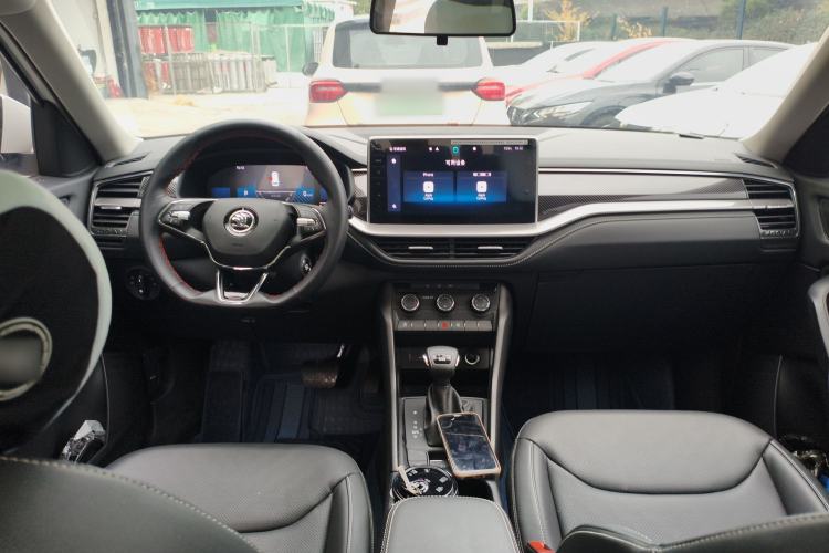 Used Skoda Kodiaq 2024 TSI330 5-Seat Two-Wheel Drive Elite Version Center Console