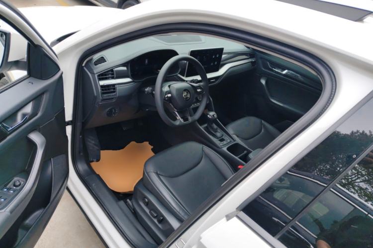 Used Skoda Kodiaq 2024 TSI330 5-Seat Two-Wheel Drive Elite Version Driver Seat