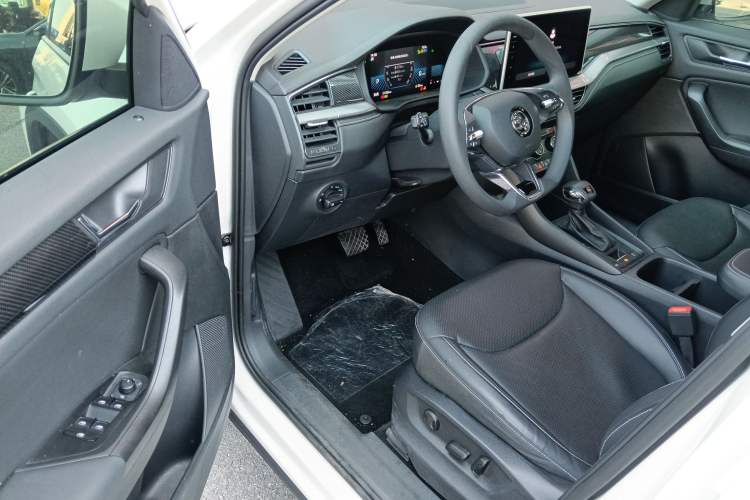 Used Skoda Kodiaq 2024 TSI330 5-Seat Two-Wheel Drive Elite Version Driver Seat