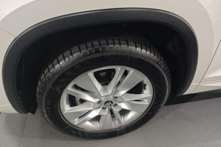 Used Skoda Kodiaq 2024 TSI330 5-Seat Two-Wheel Drive Elite Version Exterior 3