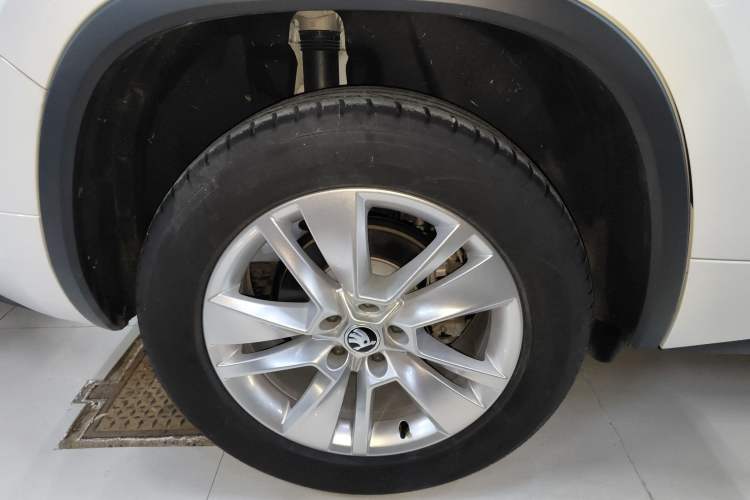 Used Skoda Kodiaq 2024 TSI330 5-Seat Two-Wheel Drive Elite Version Exterior 3