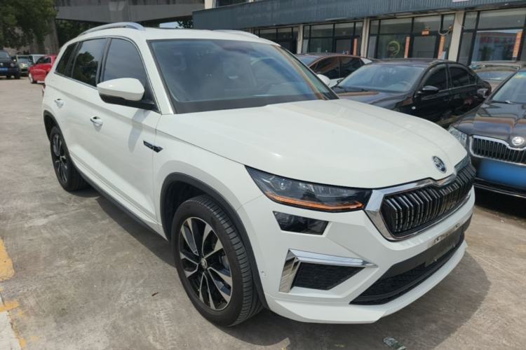 Used Skoda Kodiaq 2024 TSI330 7-Seater Two-Wheel-Drive Luxury Edition Front Right 45 Deg