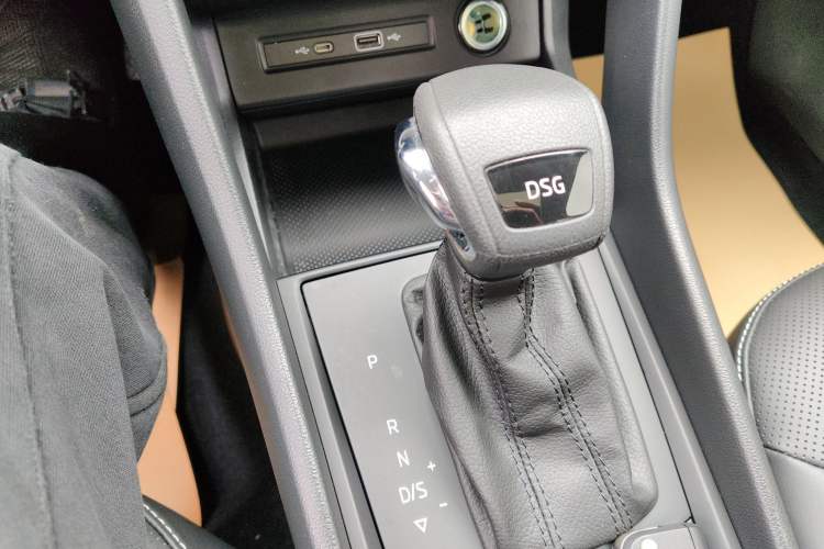 Used Skoda Kodiaq 2024 TSI330 5-Seat Two-Wheel Drive Elite Version Gear Lever