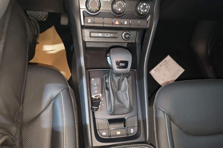 Used Skoda Kodiaq 2024 TSI330 5-Seat Two-Wheel Drive Elite Version Gear Lever
